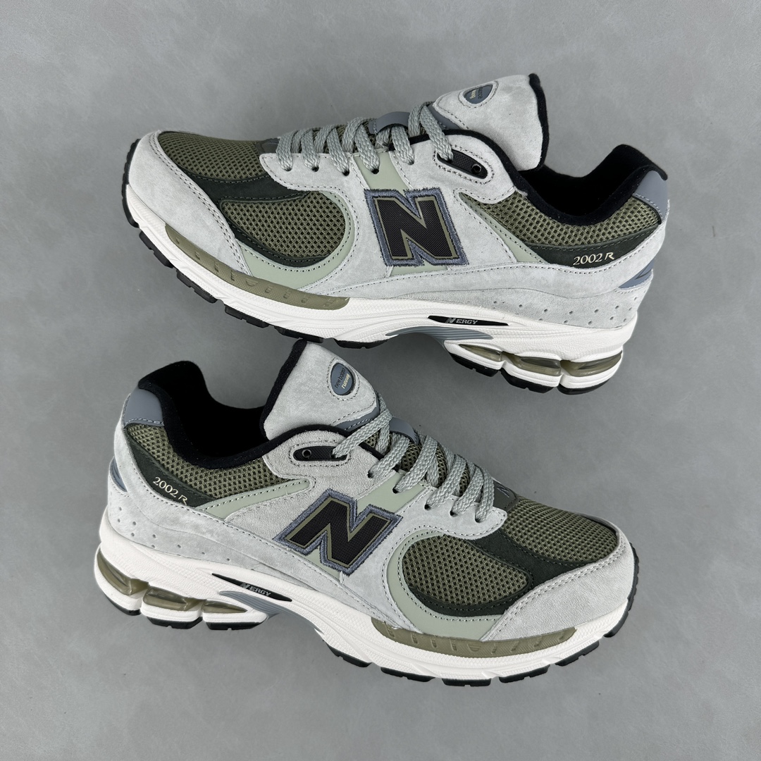 New Balance NB 2002R